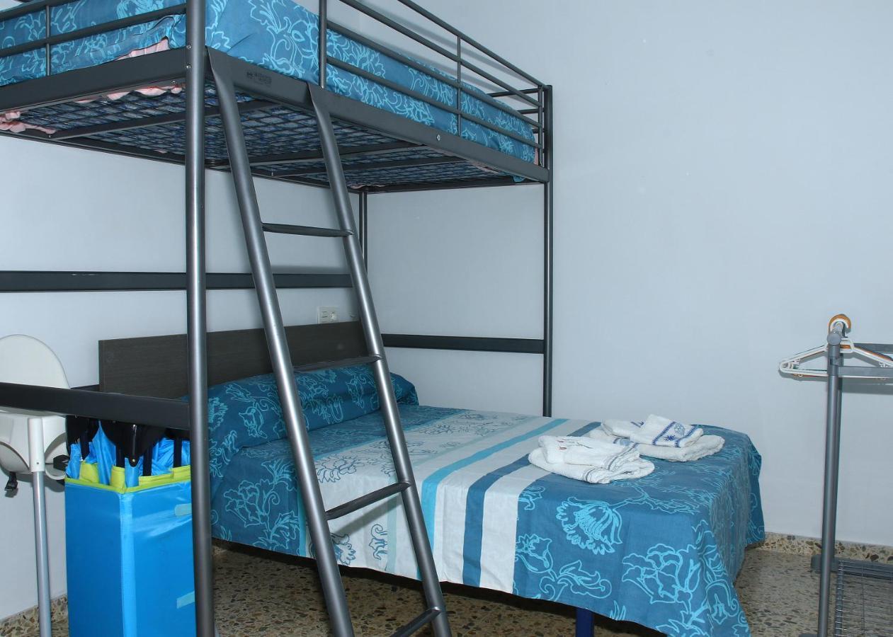 Apartamento R Y C Aviles Luaran gambar