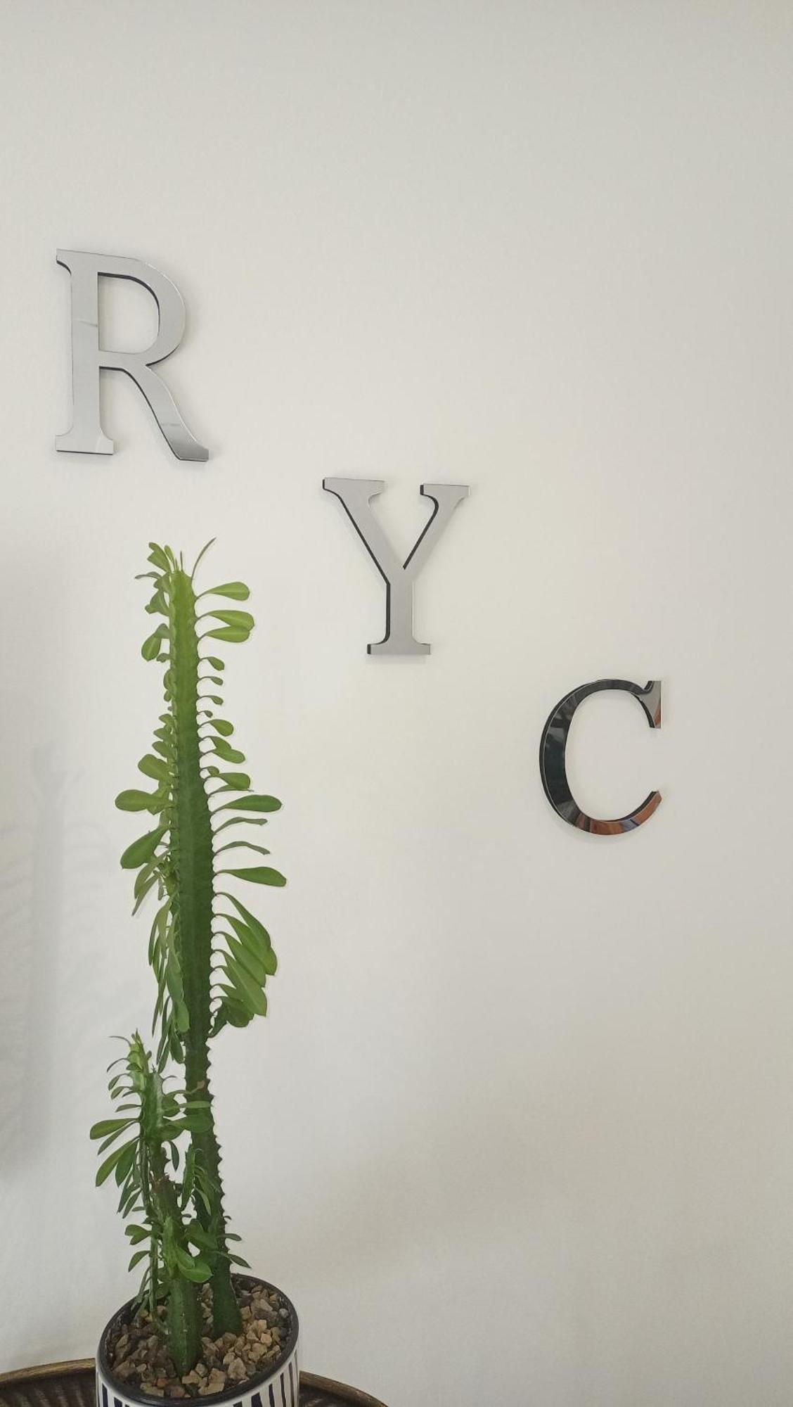 Apartamento R Y C Aviles Luaran gambar